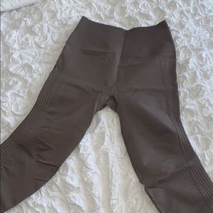 LIKE NEW Lululemon Flow & Go Crop Leggings